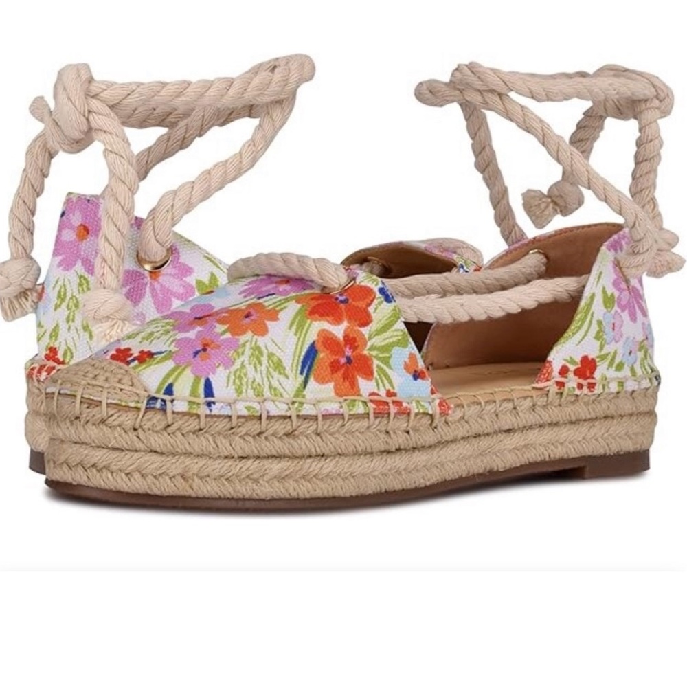 Brand New, Nine West MEAKS7, Size 8m in original box